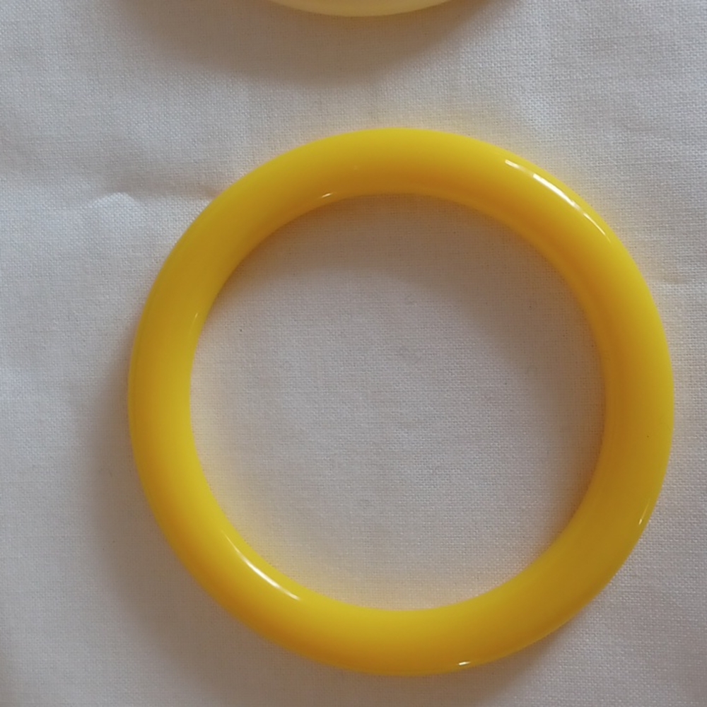Bracelets - Picture 2 of 3